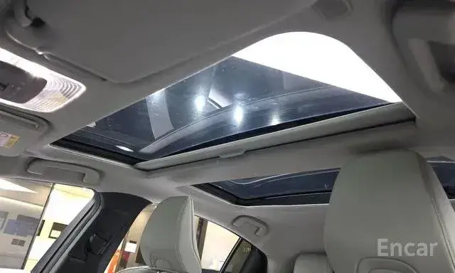 TOYOTA PRIUS XLE 2023