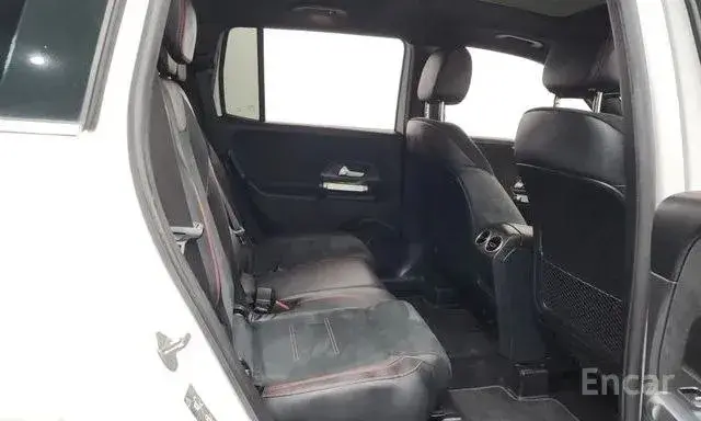 MERCEDES-BENZ GLB250 4MATIC 2022
