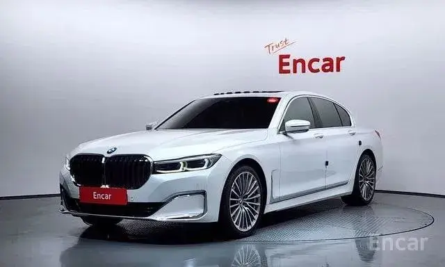 BMW 740I DESIGN PURE EXCELLENCE 2022