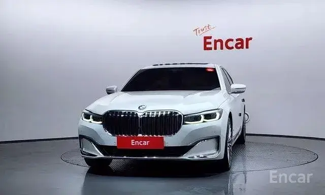 BMW 740I DESIGN PURE EXCELLENCE 2022