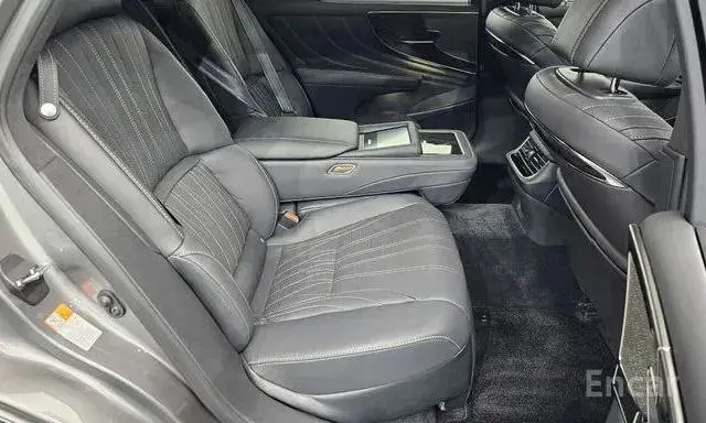 LEXUS LS500H LUXURY 2023