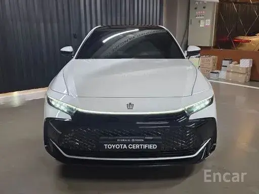 TOYOTA CROWN CROSSOVER HYBRID 2023