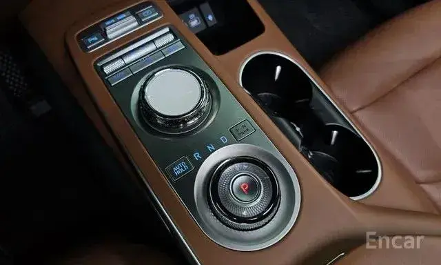 GENESIS GV70 2022