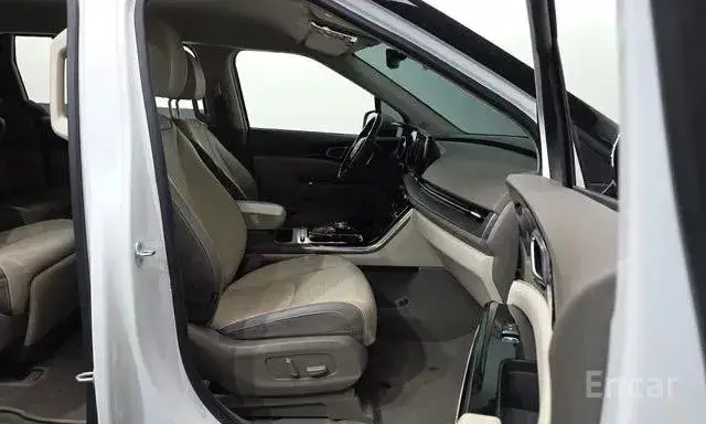 KIA CARNIVAL NOBLESSE 2022