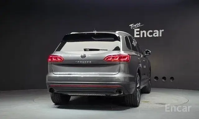 VOLKSWAGEN TOUAREG PREMIUM 2022