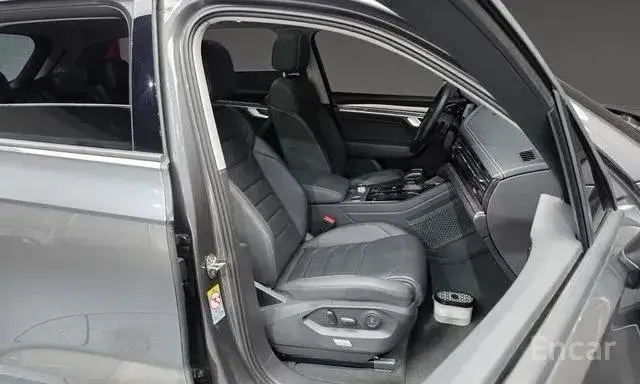 VOLKSWAGEN TOUAREG PREMIUM 2022