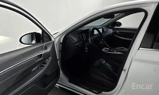 HYUNDAI SONATA PREMIUM PLUS 2023
