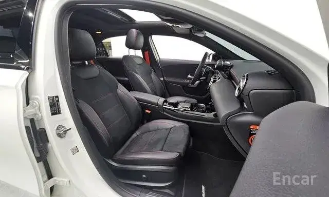 MERCEDES-BENZ A35 AMG 4MATIC 2022