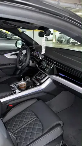 AUDI Q8 PREMIUM 2026