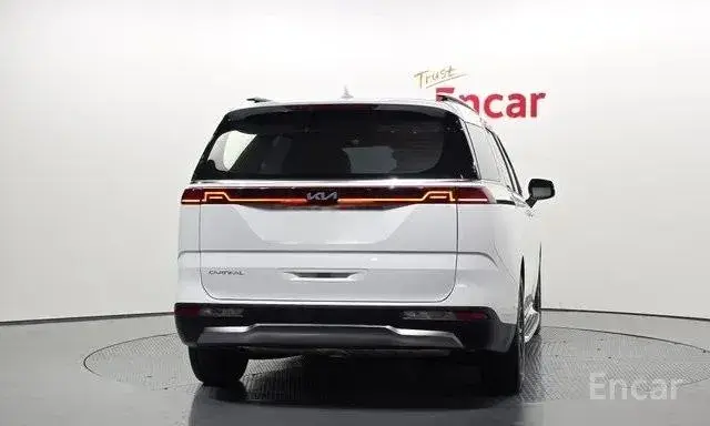KIA CARNIVAL SIGNATURE 2022