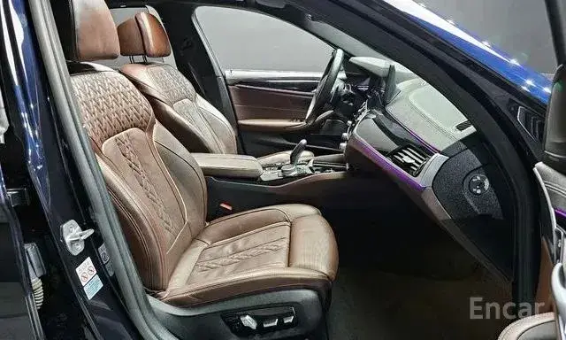 BMW 530E M-SPORT 2022