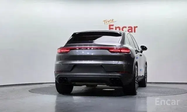 PORSCHE CAYENNE COUPE 2022