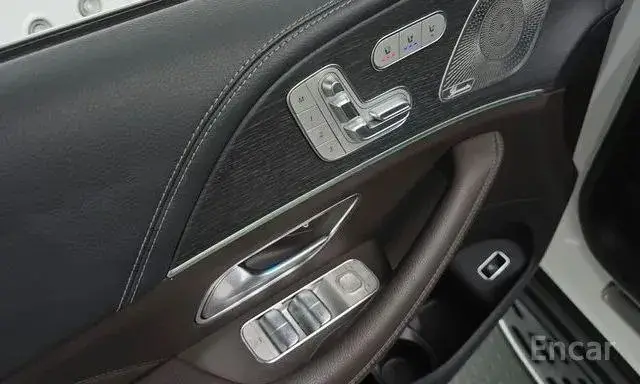 MERCEDES-BENZ GLS400D 4MATIC 2022