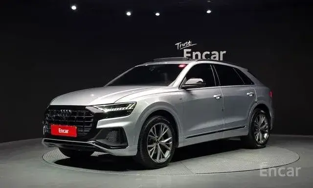 AUDI Q8 PREMIUM 2022