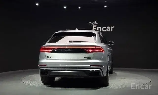 AUDI Q8 PREMIUM 2022