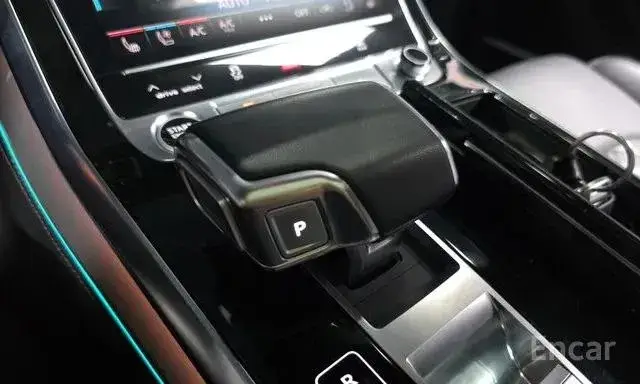 AUDI Q8 PREMIUM 2022
