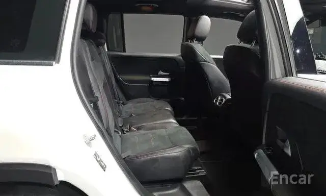 MERCEDES-BENZ GLB250 4MATIC 2022