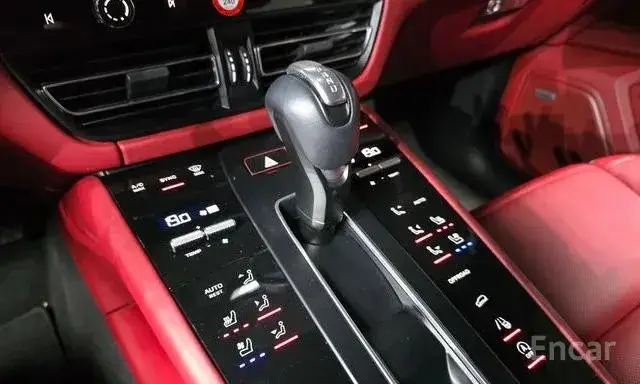 PORSCHE MACAN S 2022