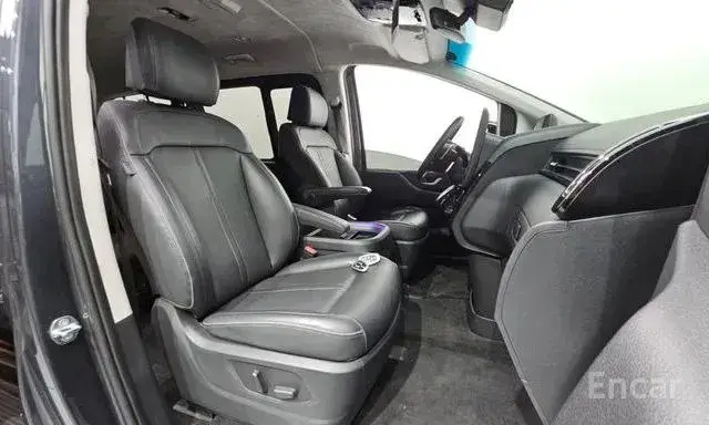 HYUNDAI STARIA LOUNGE INSPIRATION 2022