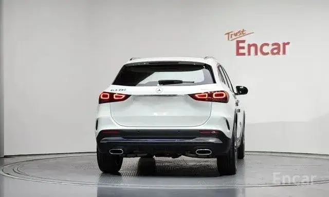 MERCEDES-BENZ GLA250 4MATIC 2022