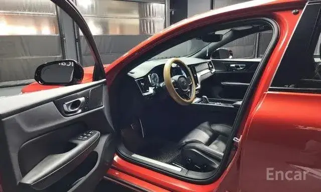 VOLVO S60 B5 R-DESIGN 2022