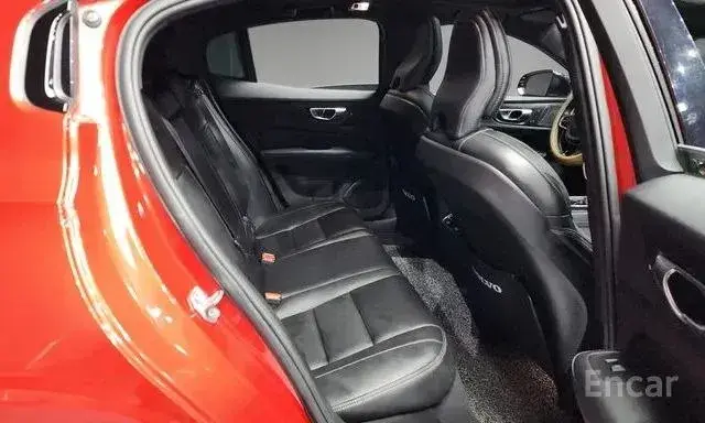 VOLVO S60 B5 R-DESIGN 2022