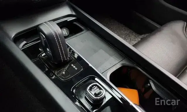 VOLVO S60 B5 R-DESIGN 2022