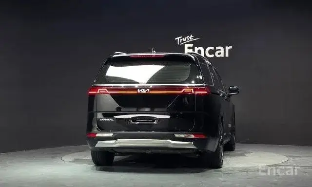 KIA CARNIVAL NOBLESSE 2023