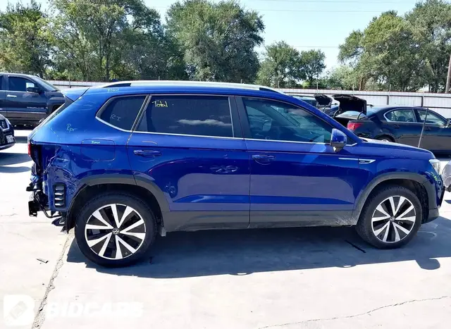 VOLKSWAGEN TAOS SE 2023