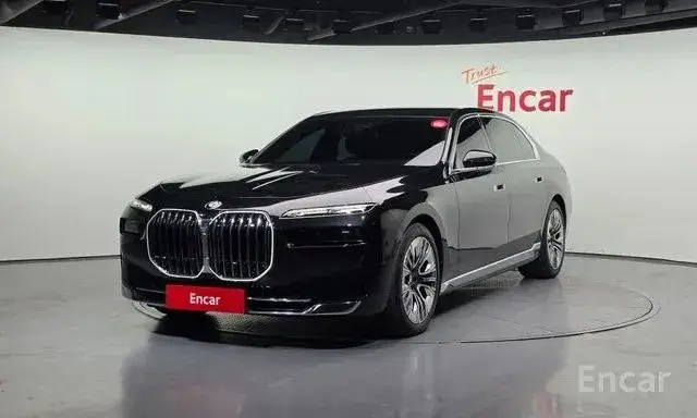 BMW 740D XDRIVE DESIGN PURE 2023