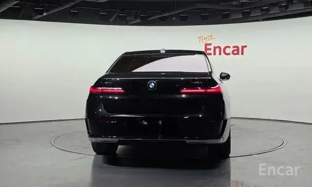 BMW 740D XDRIVE DESIGN PURE 2023