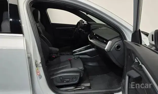 AUDI A3 PREMIUM 2022