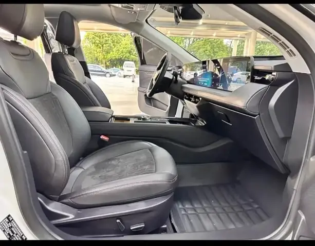 FORD MONDEO LUXURY 2023