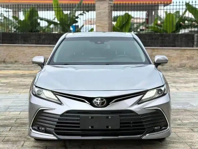 TOYOTA CAMRY LUXURY 2022