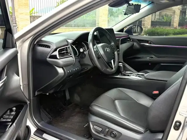 TOYOTA CAMRY LUXURY 2022