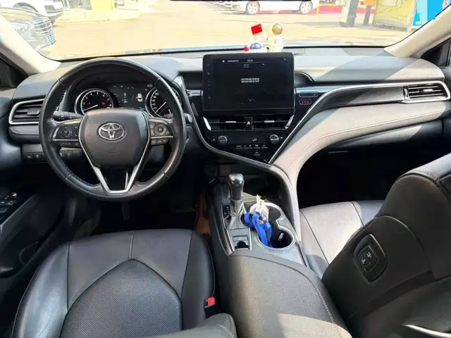 TOYOTA CAMRY LUXURY 2022