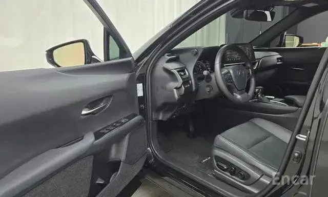 LEXUS UX250H 2023