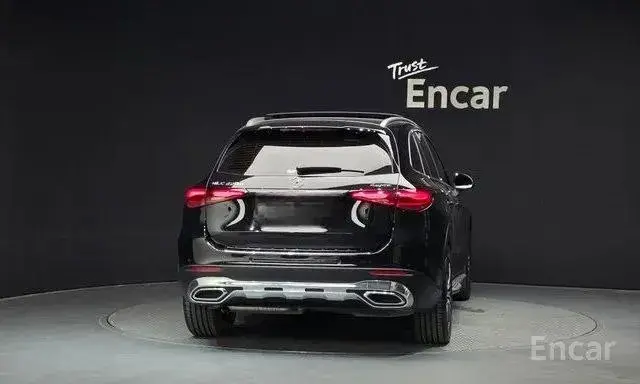 MERCEDES-BENZ GLC220D 4MATIC 2023