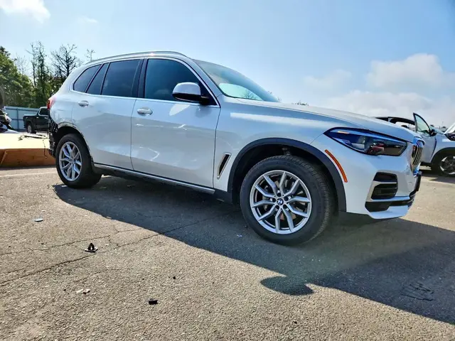 BMW X5 XDRIVE 40I 2023