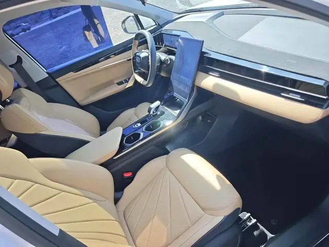 GEELY BOYUE L PREMIUM 2023