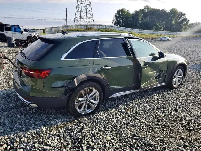 AUDI A4 ALLROAD PREMIUM 2023