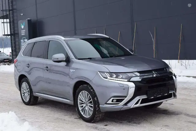 MITSUBISHI OUTLANDER 2019