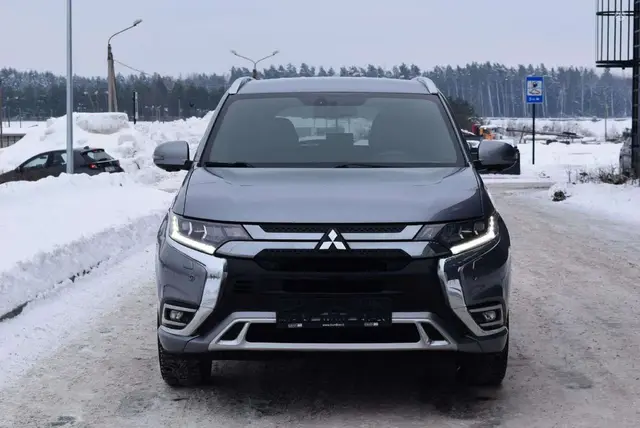MITSUBISHI OUTLANDER 2019