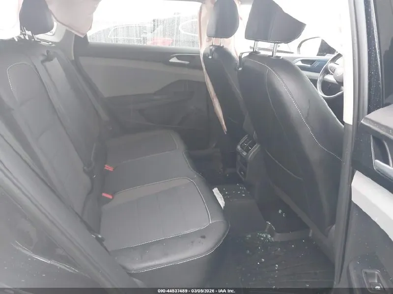 VOLKSWAGEN TAOS 2021