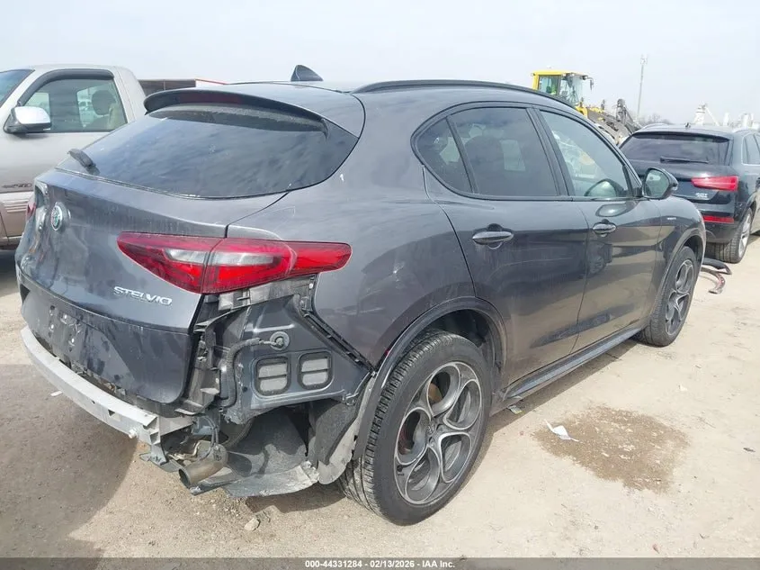 ALFA ROMEO STELVIO VELOCE AWD 2022