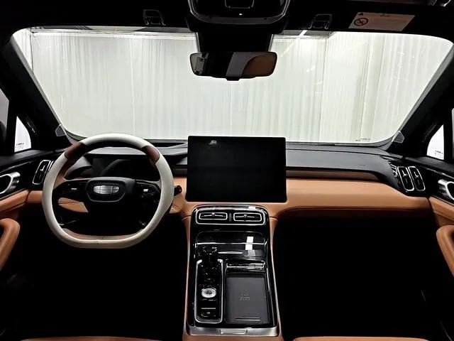 GEELY ATLAS 2025