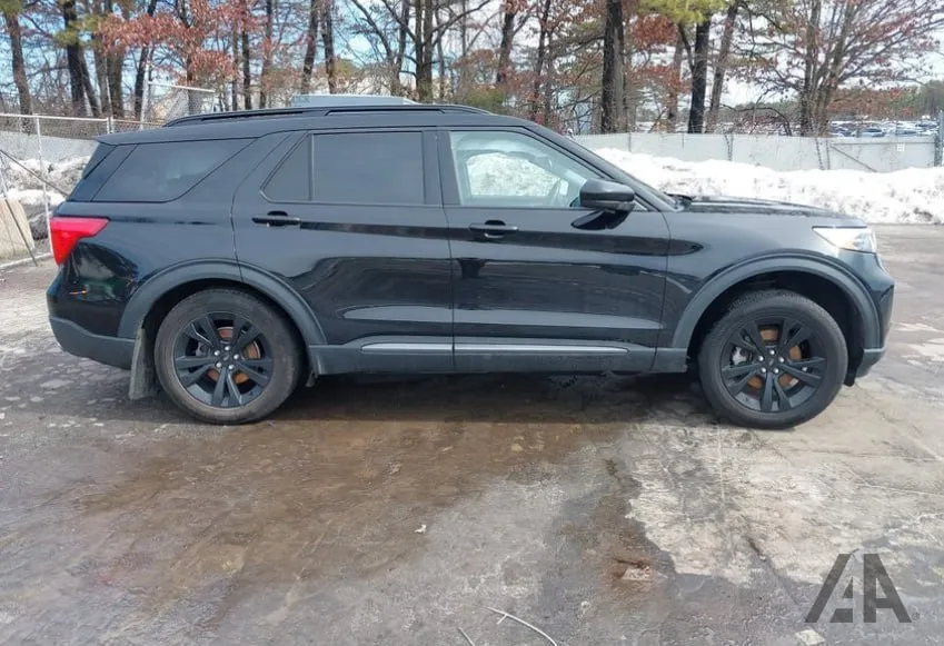 FORD EXPLORER XLT 2022