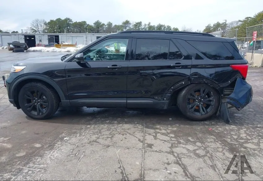 FORD EXPLORER XLT 2022