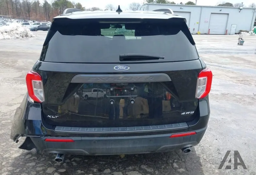 FORD EXPLORER XLT 2022