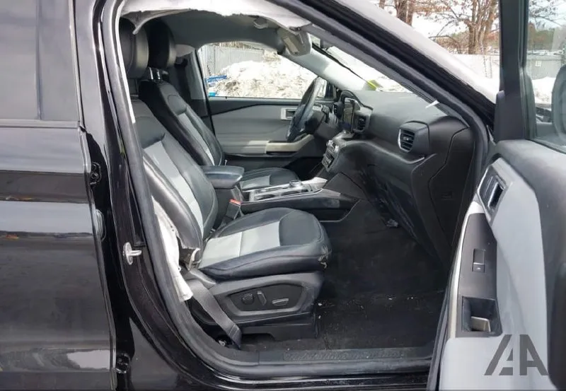 FORD EXPLORER XLT 2022